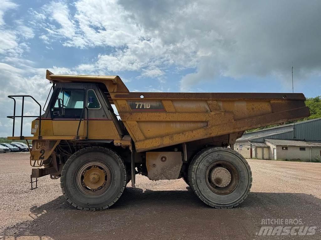 CAT 771D 側卸礦車