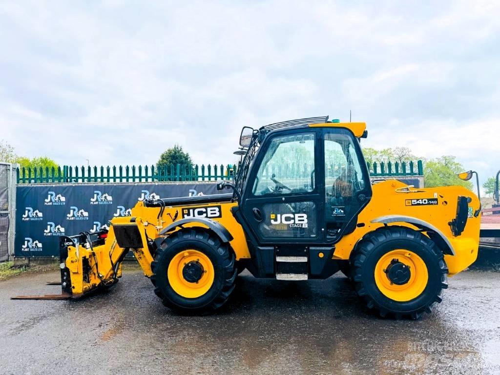 JCB 540-140 伸縮臂操作車