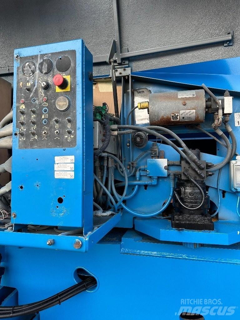 Genie s45 伸縮臂高空作業車