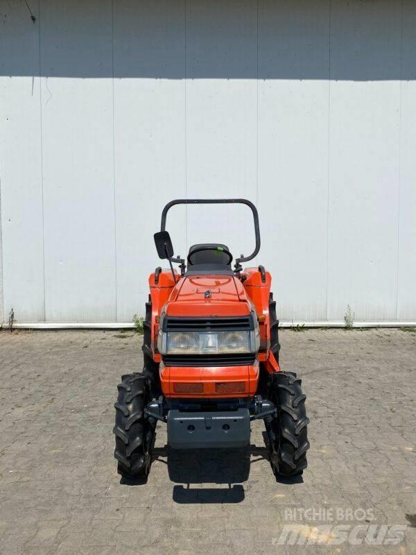 Kubota GL 221 小型曳引機