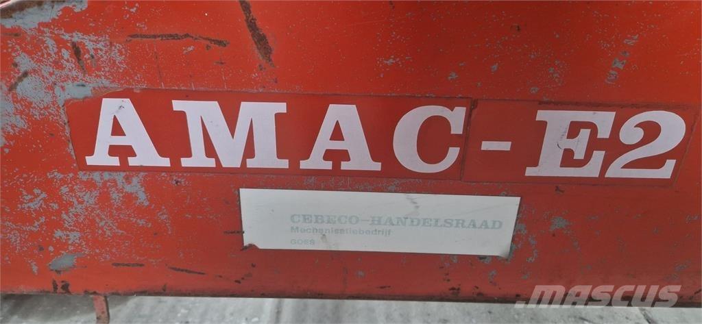 Amac E2 uienlader 馬鈴薯收穫機和挖掘機