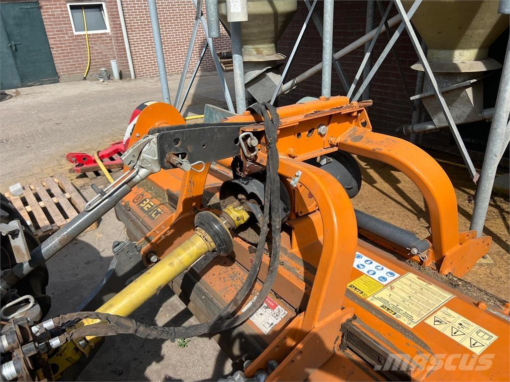 Berti Dual 280 長草、修整和環繞割草機