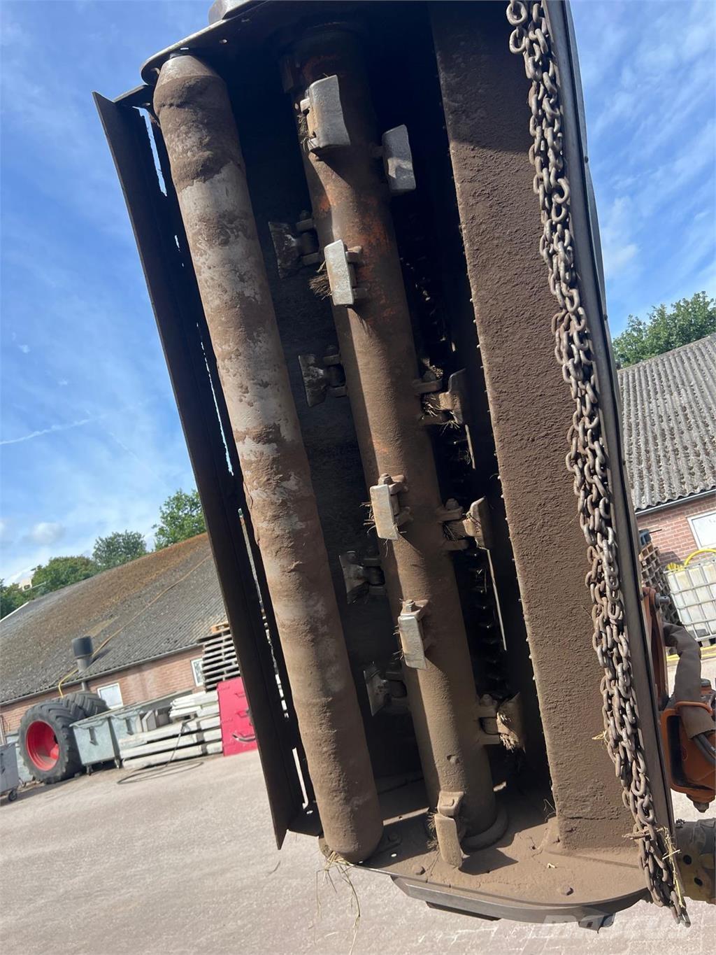 Berti TAPS 200 長草、修整和環繞割草機