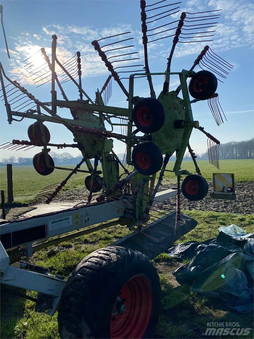 CLAAS liner 3000 耙與翻草機