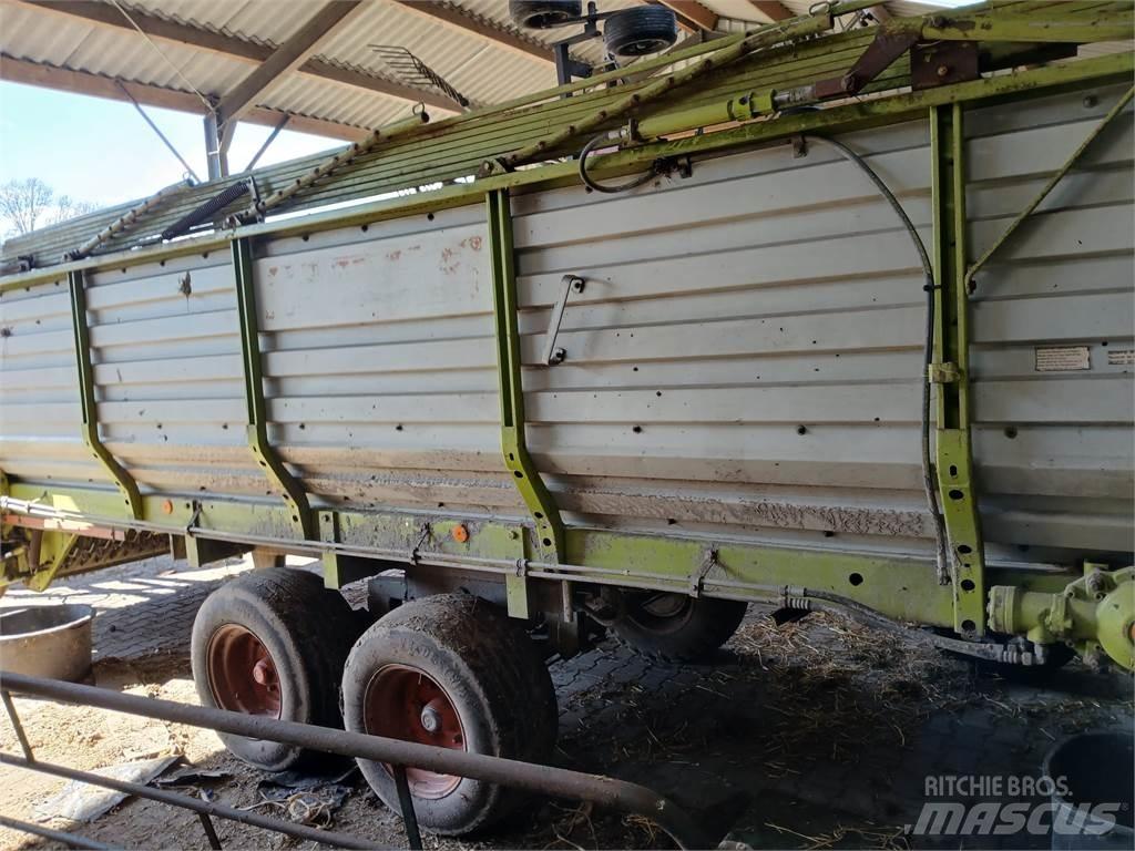 CLAAS sprint 445 K 自裝式拖車