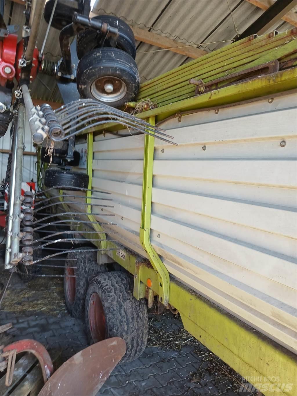 CLAAS sprint 445 K 自裝式拖車