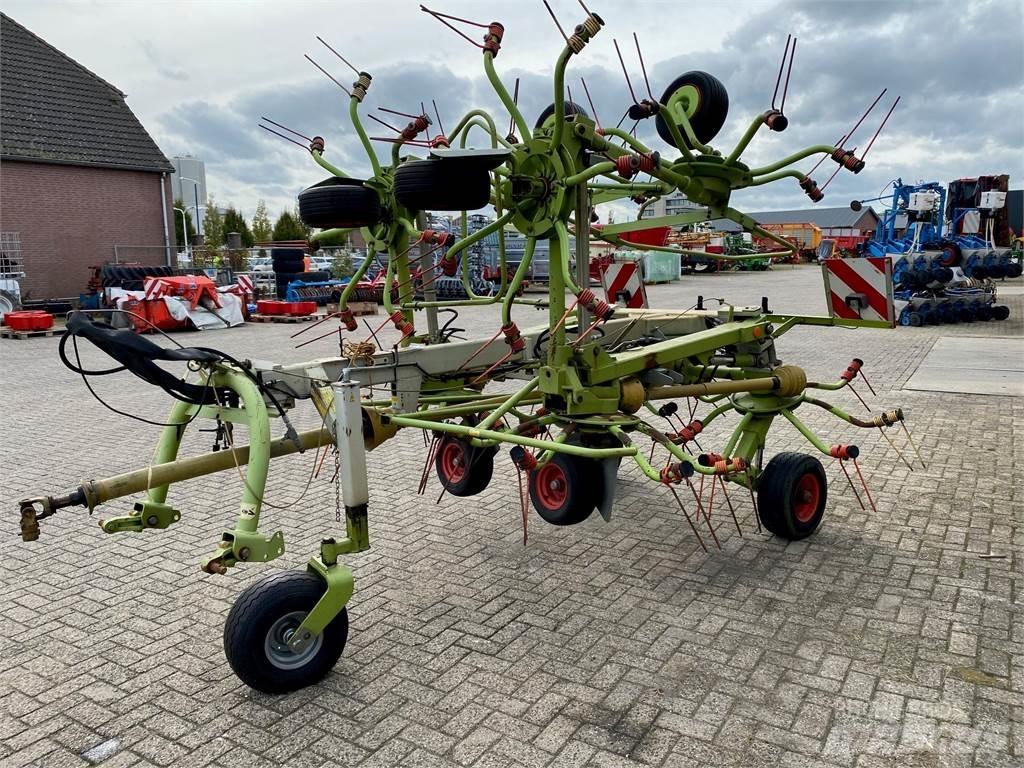 CLAAS volto 1050T 耙與翻草機