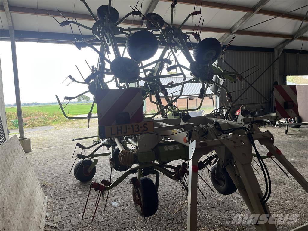 CLAAS volto 1320T 耙與翻草機