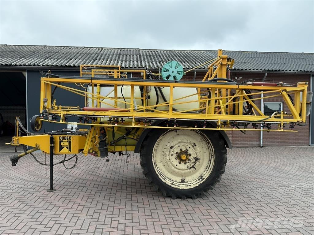 Dubex Junior 2427 自走式噴霧機