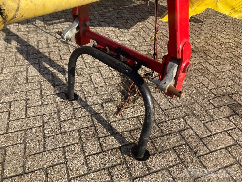 Fella TS 880 HARK 耙與翻草機