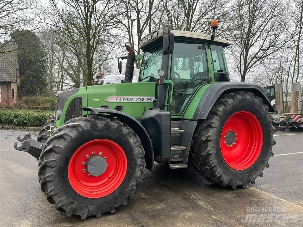 Fendt 718 COM3 曳引機