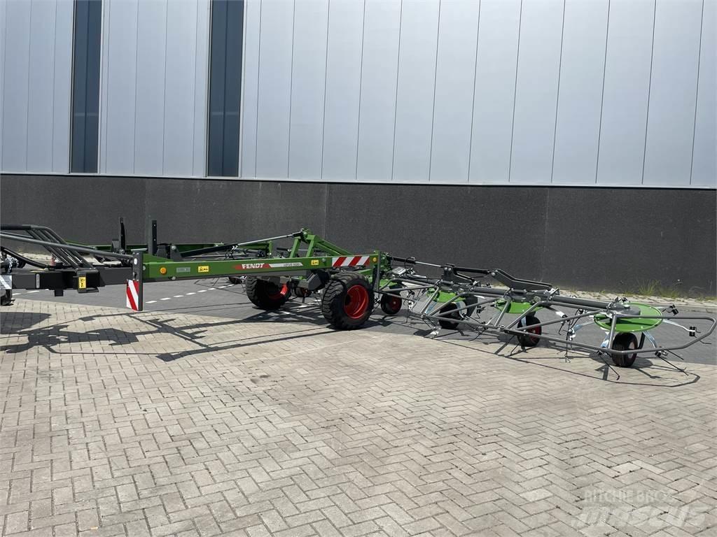 Fendt Lotus 1020 耙與翻草機