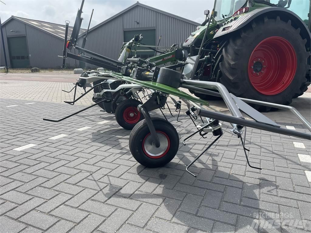 Fendt Lotus 770 耙與翻草機
