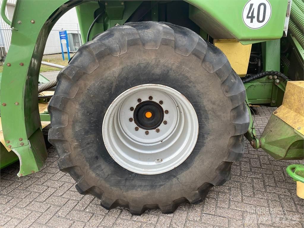 Krone Big M 420 割草劑