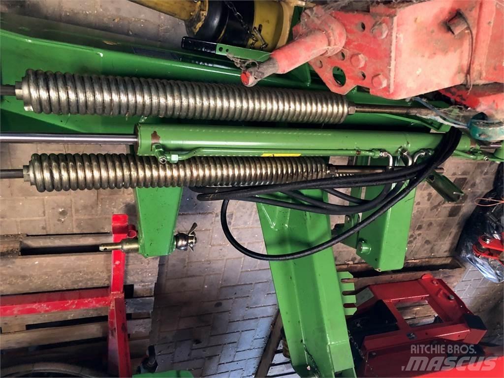 Krone EC 320 CV Q 割草劑