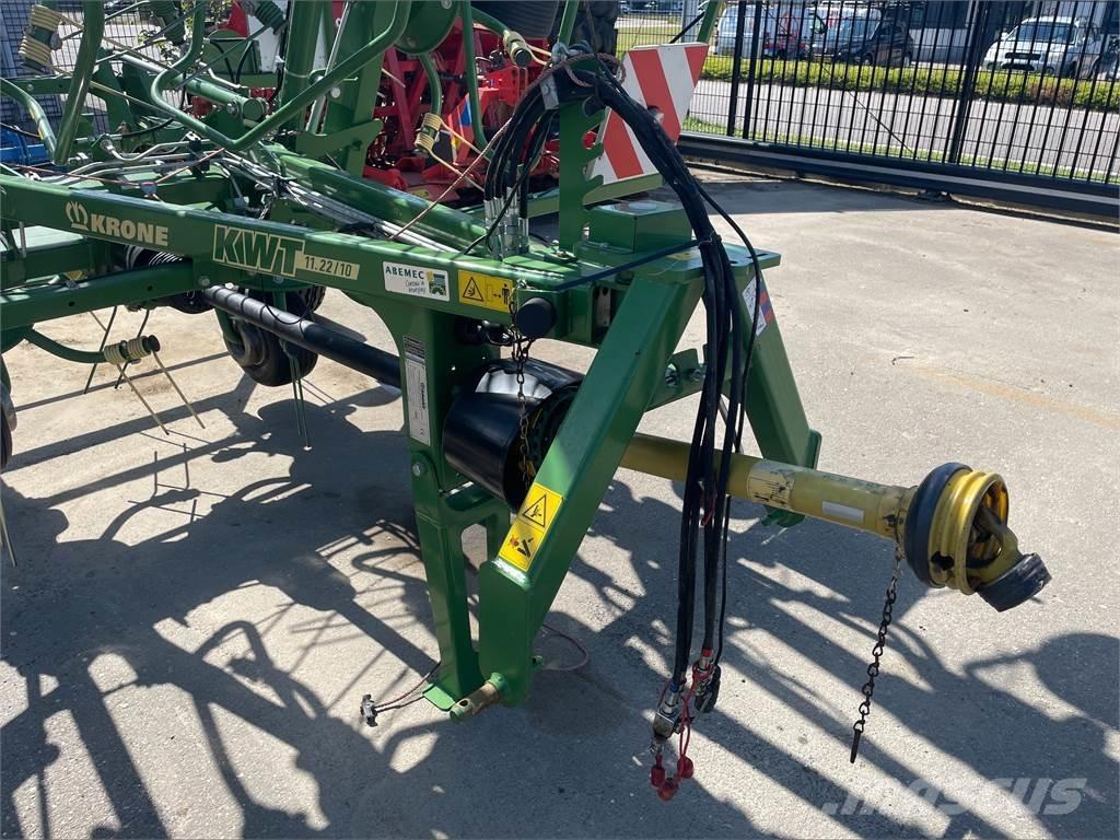 Krone KWT 11.22 耙與翻草機