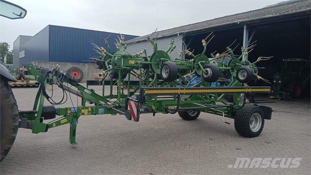 Krone KWT 1300 耙與翻草機