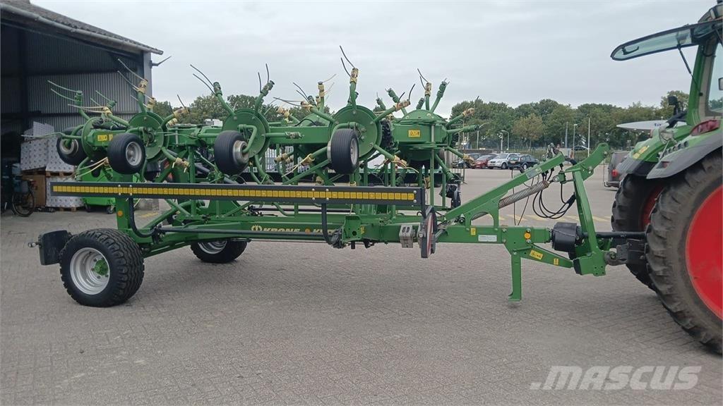 Krone KWT 1300 耙與翻草機