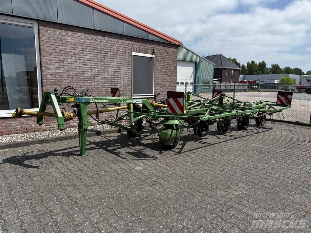 Krone KWT11.02 耙與翻草機
