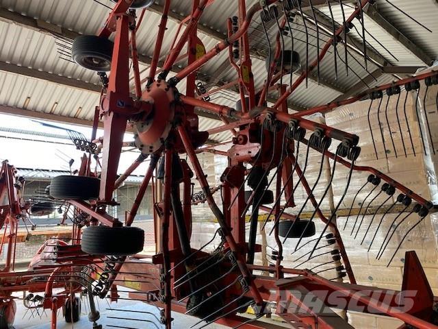 Kuhn GA 7501 耙與翻草機