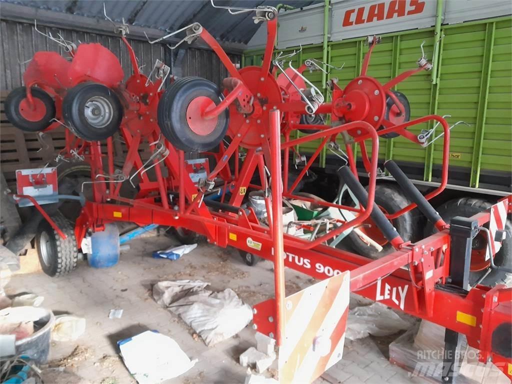 Lely Lotus 900 耙與翻草機