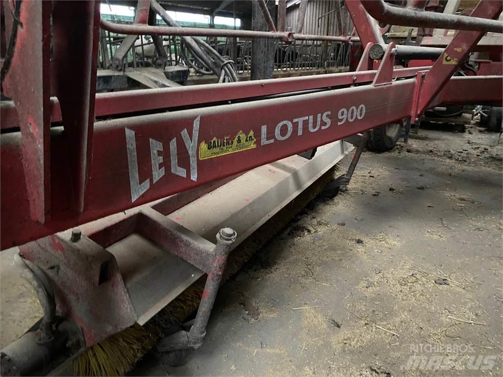 Lely Lotus 900 耙與翻草機
