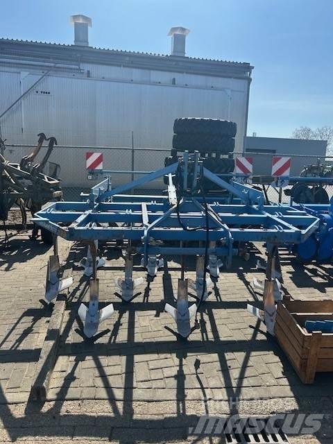 Lemken Karat 9/300 中耕管理機