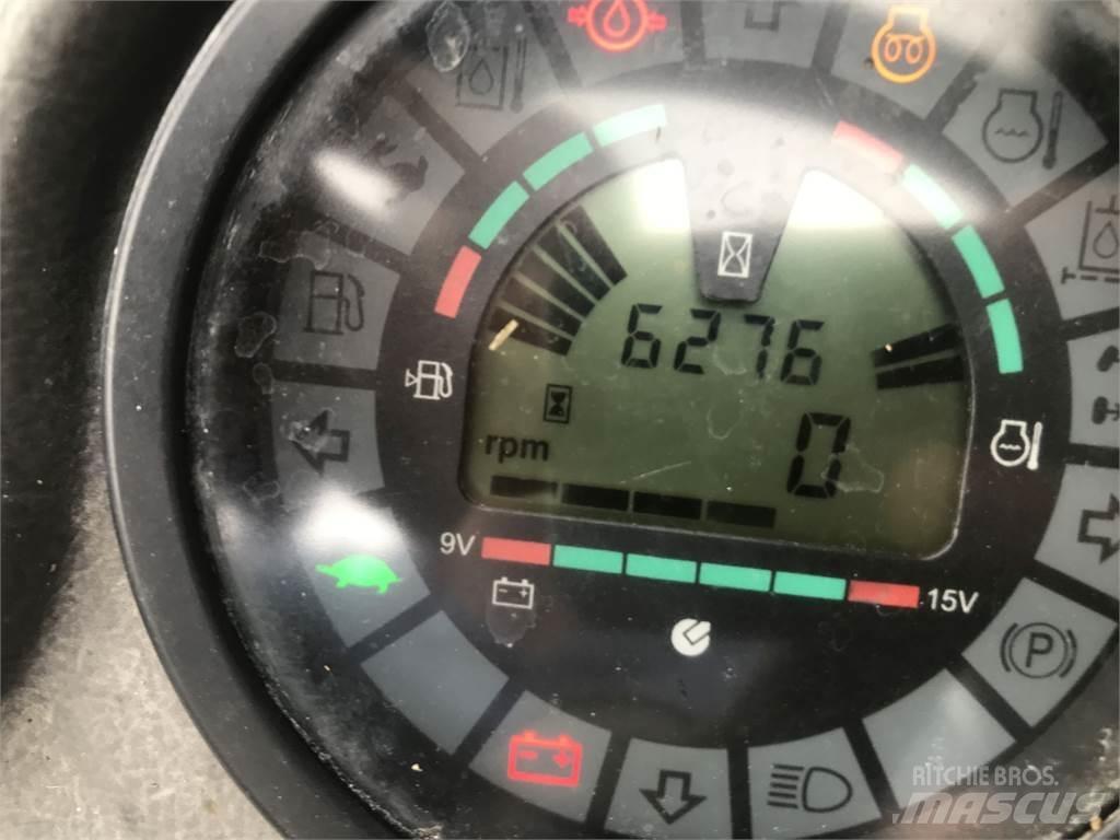 Mustang 406 前端裝載機和挖掘機