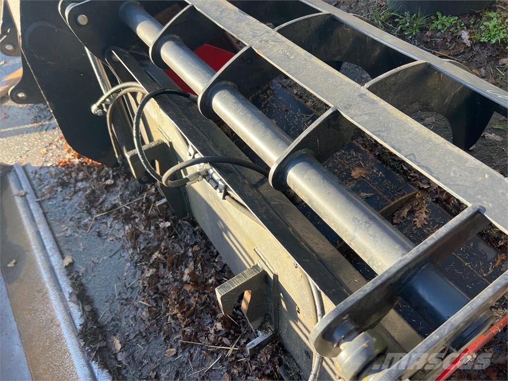  Pelikaanbak 前端裝載機和挖掘機