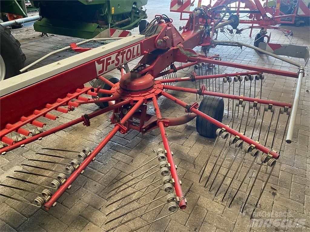 Stoll R 1405 s 耙與翻草機