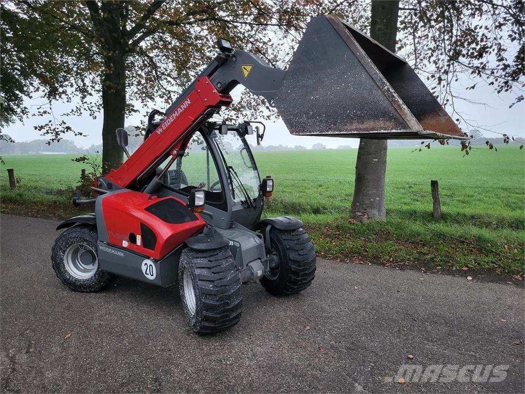 Weidemann T4512 農業用伸縮臂裝載機