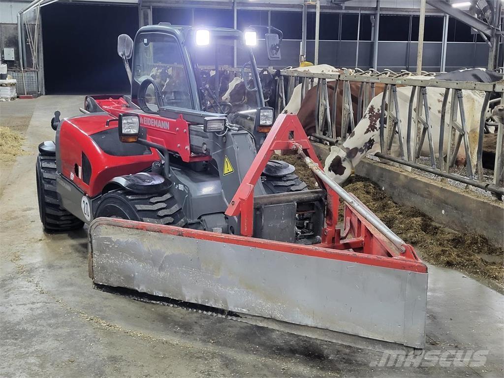 Weidemann T4512 農業用伸縮臂裝載機