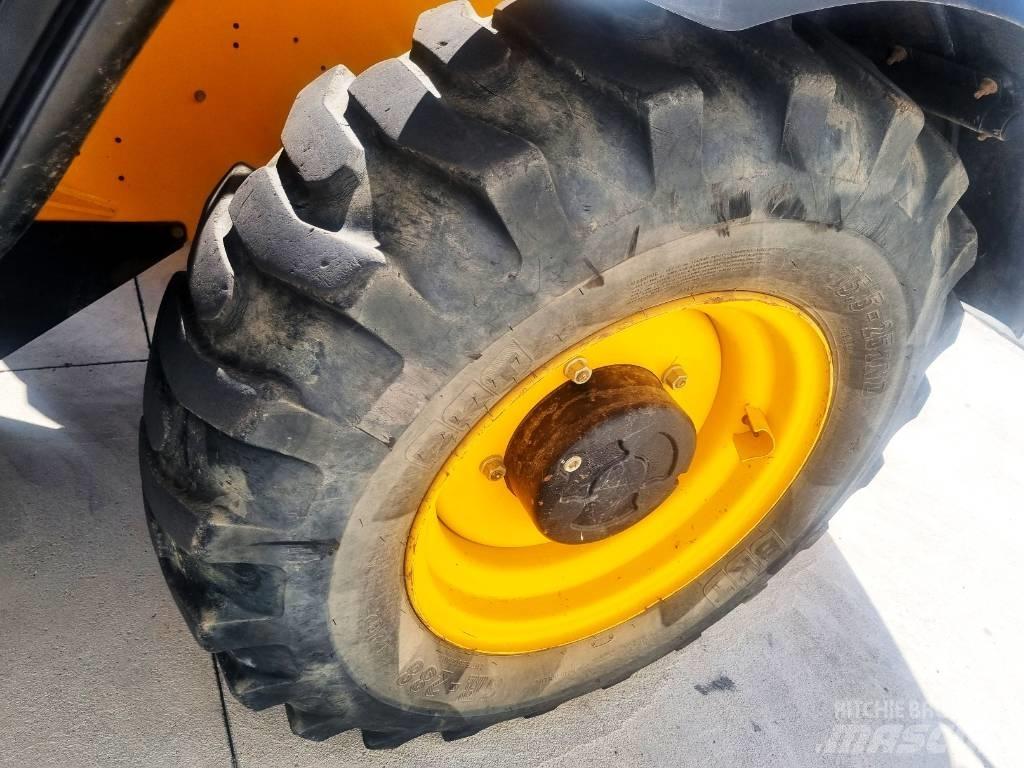 JCB 540-140  M356 伸縮臂操作車