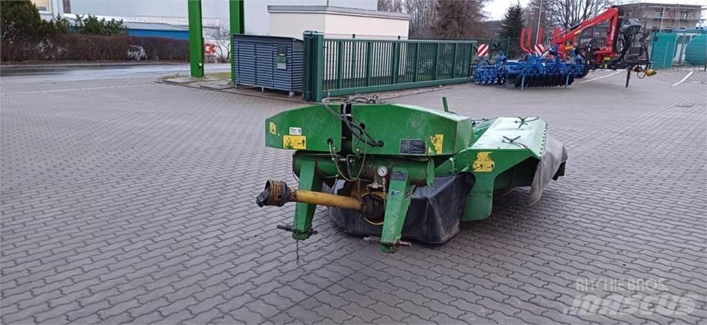 John Deere 328 割草劑