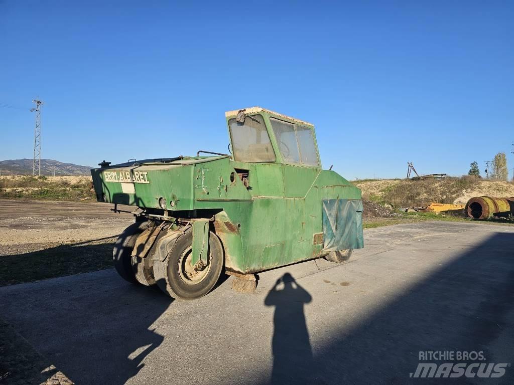 Corinsa 12/22 土壤壓實機