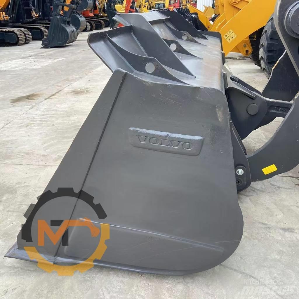 Volvo L 105 輪胎式裝載機