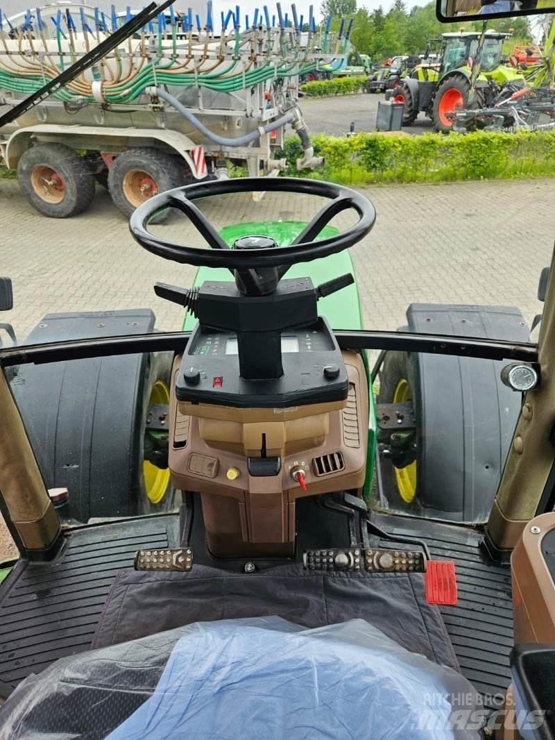 John Deere 7800 曳引機