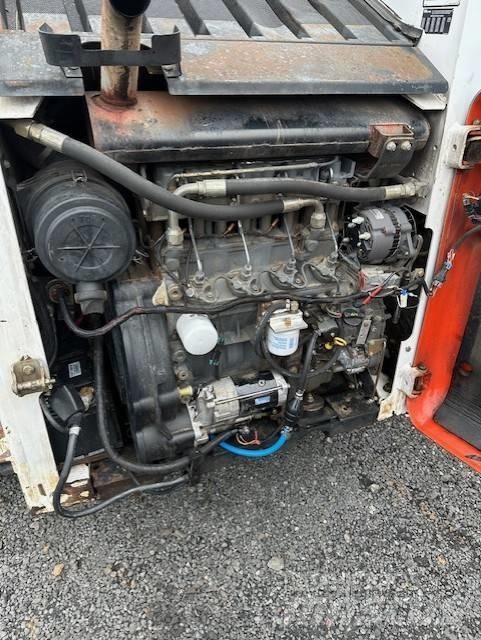 Bobcat 864 H 滑移轉向裝載機
