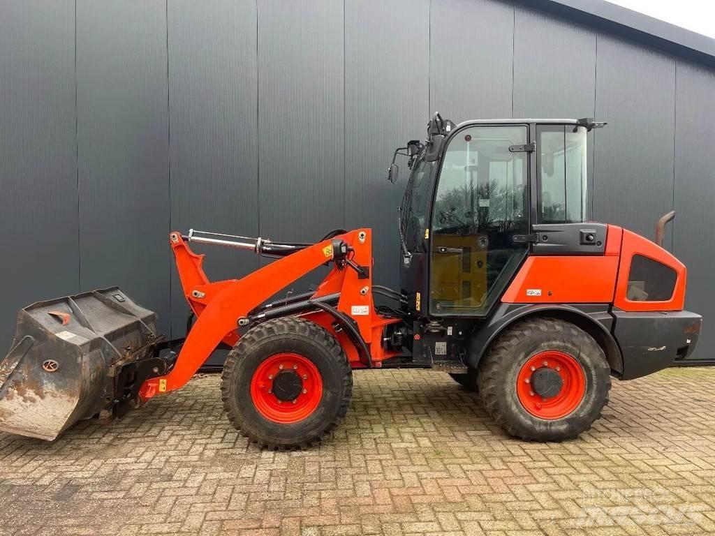 Kubota R065 輪胎式裝載機