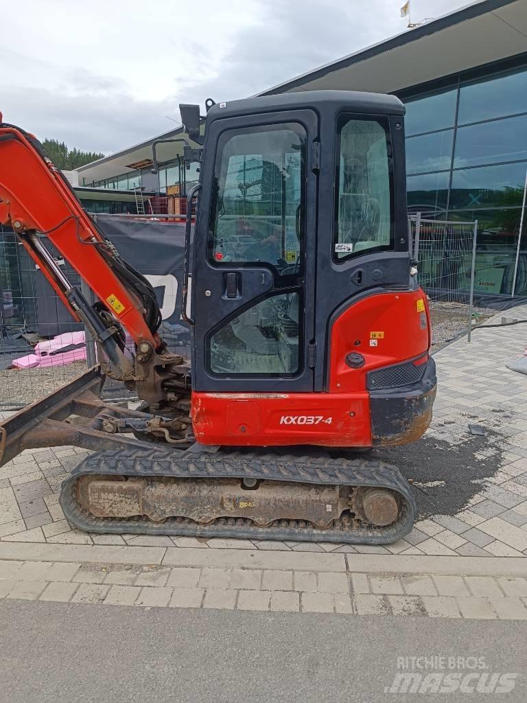Kubota KX 037-4 小型挖土機/掘鑿機<7t(小型挖掘機)