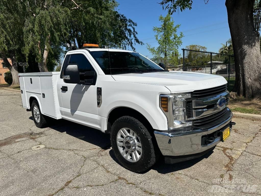 Ford F250 皮卡.傳統半斗卡車/側卸板