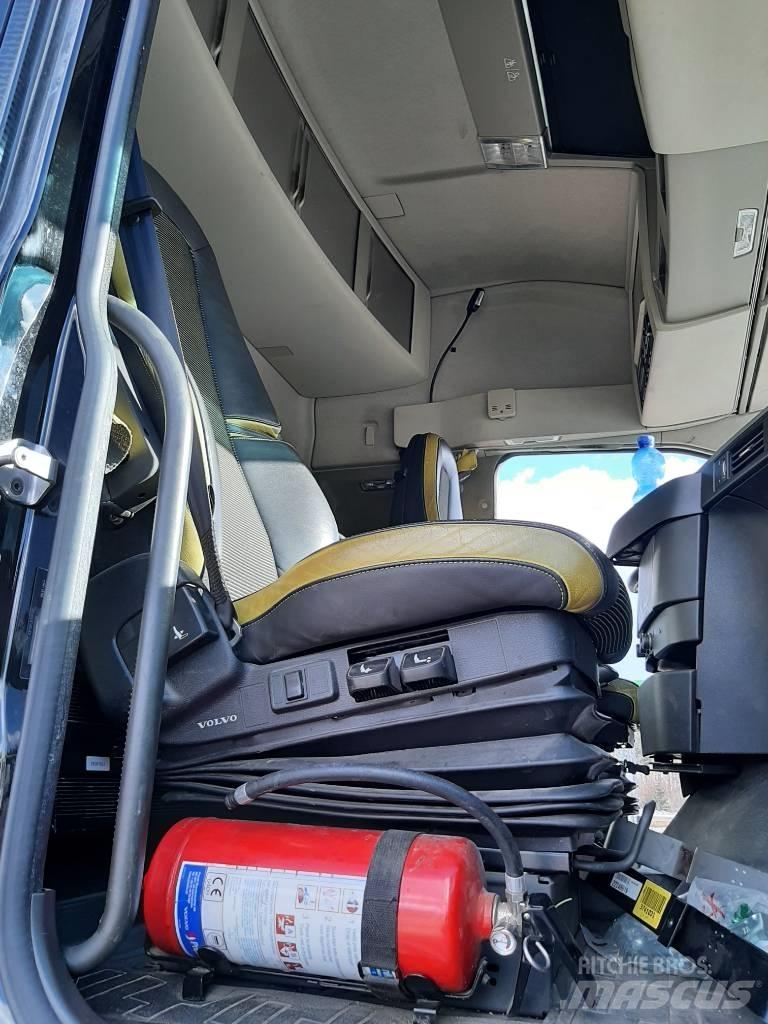 Volvo FH 16 木材貨車