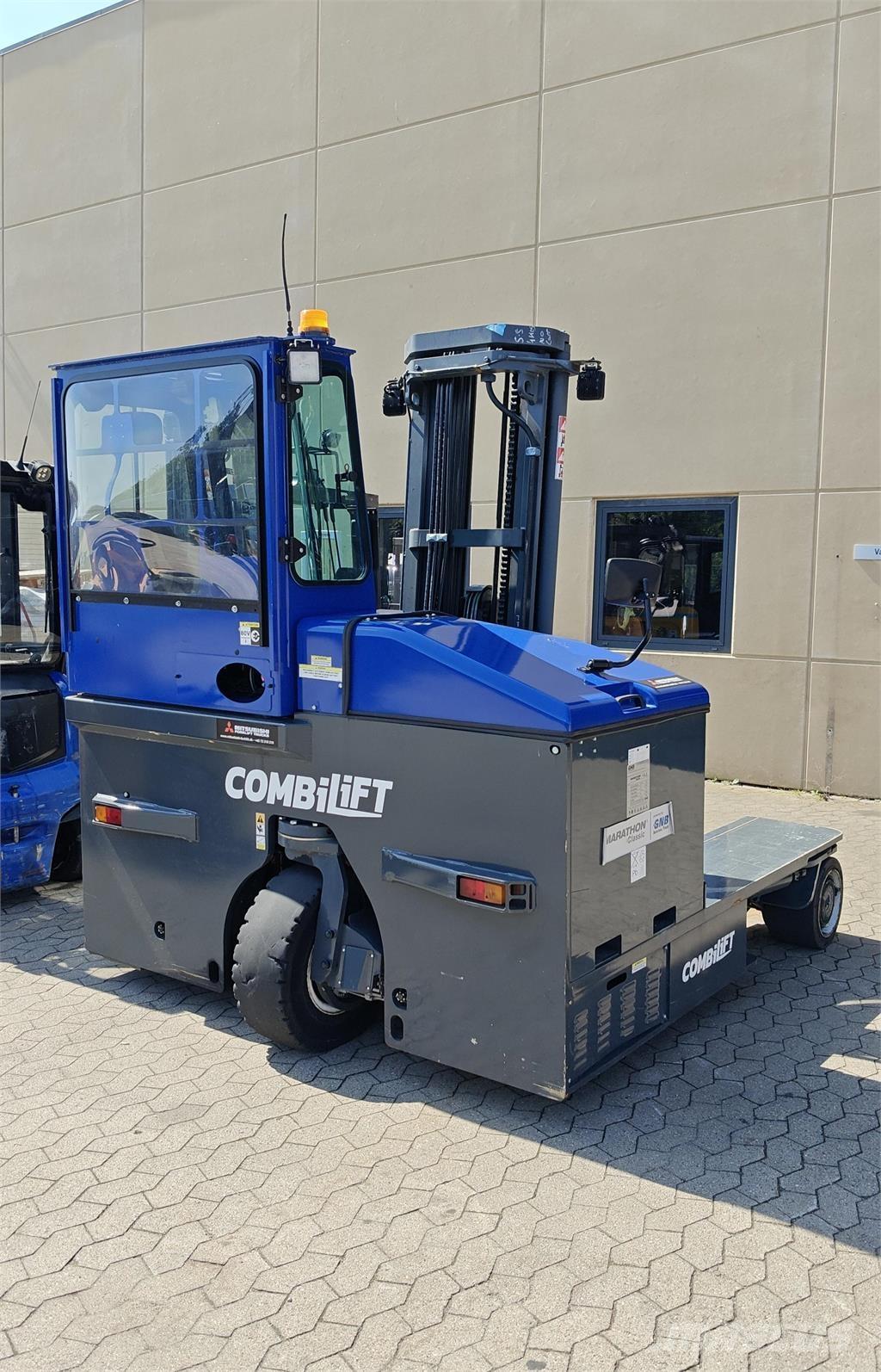 Combilift C4500E 四向前伸式堆高機(叉車)
