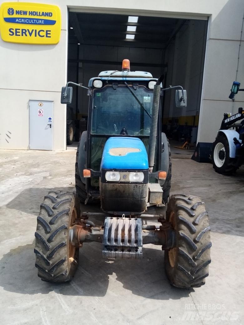 New Holland TN 90 F 曳引機