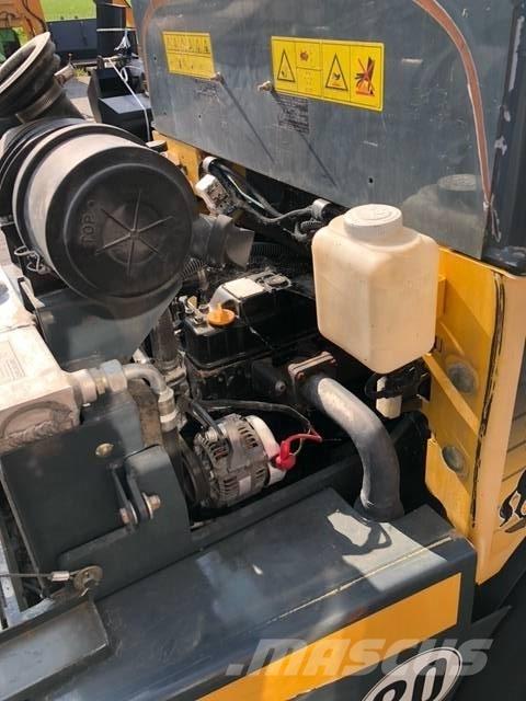 Mustang AL 506 小型裝載機