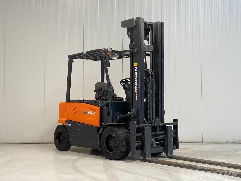 Doosan B50XC-7 電動堆高機