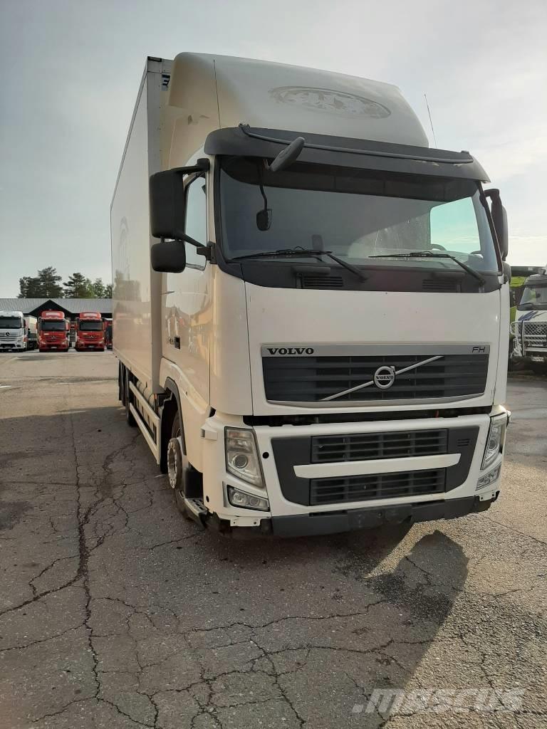 Volvo FH 13 貨箱式卡車