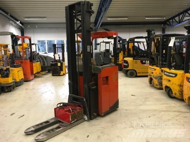 BT SRE 160 自走式堆積機
