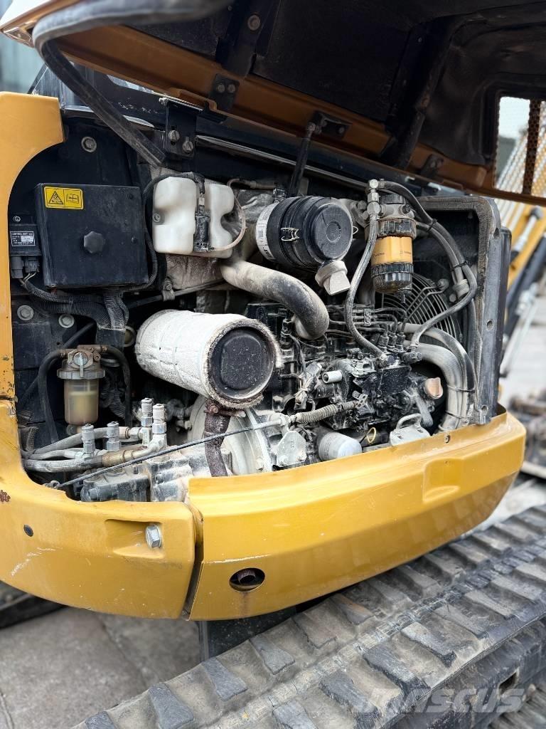 CAT 302.7 D CR 小型挖土機/掘鑿機<7t(小型挖掘機)
