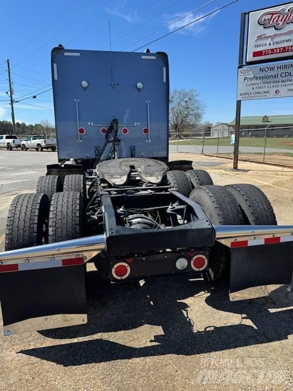 Peterbilt 389 曳引機組件